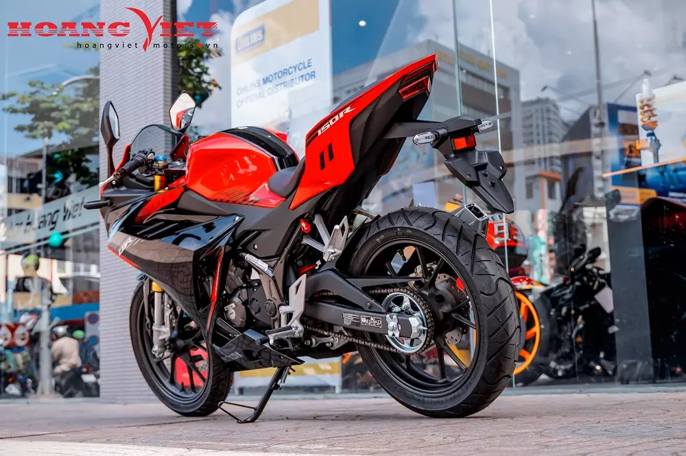 Giá CBR150R Tháng 8/2024