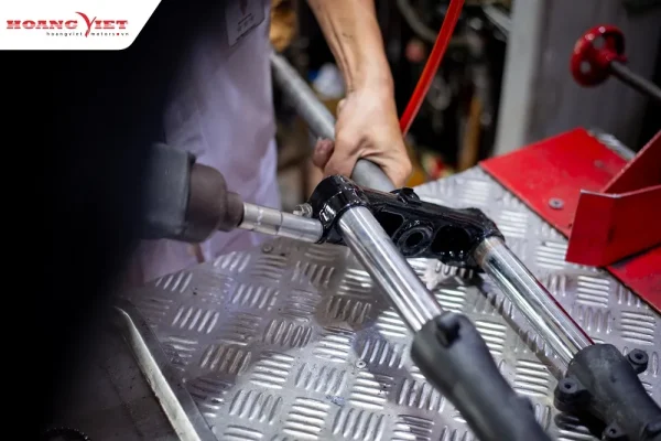 Bảo dưỡng phuộc xe máy tại HEAD Hoàng Việt