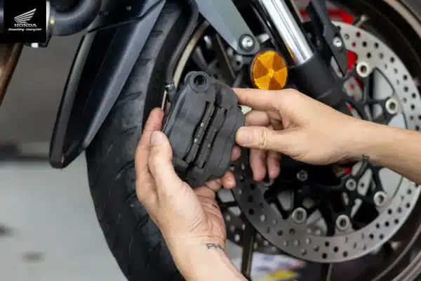 BẢO DƯỠNG HONDA CBR1000RR-R