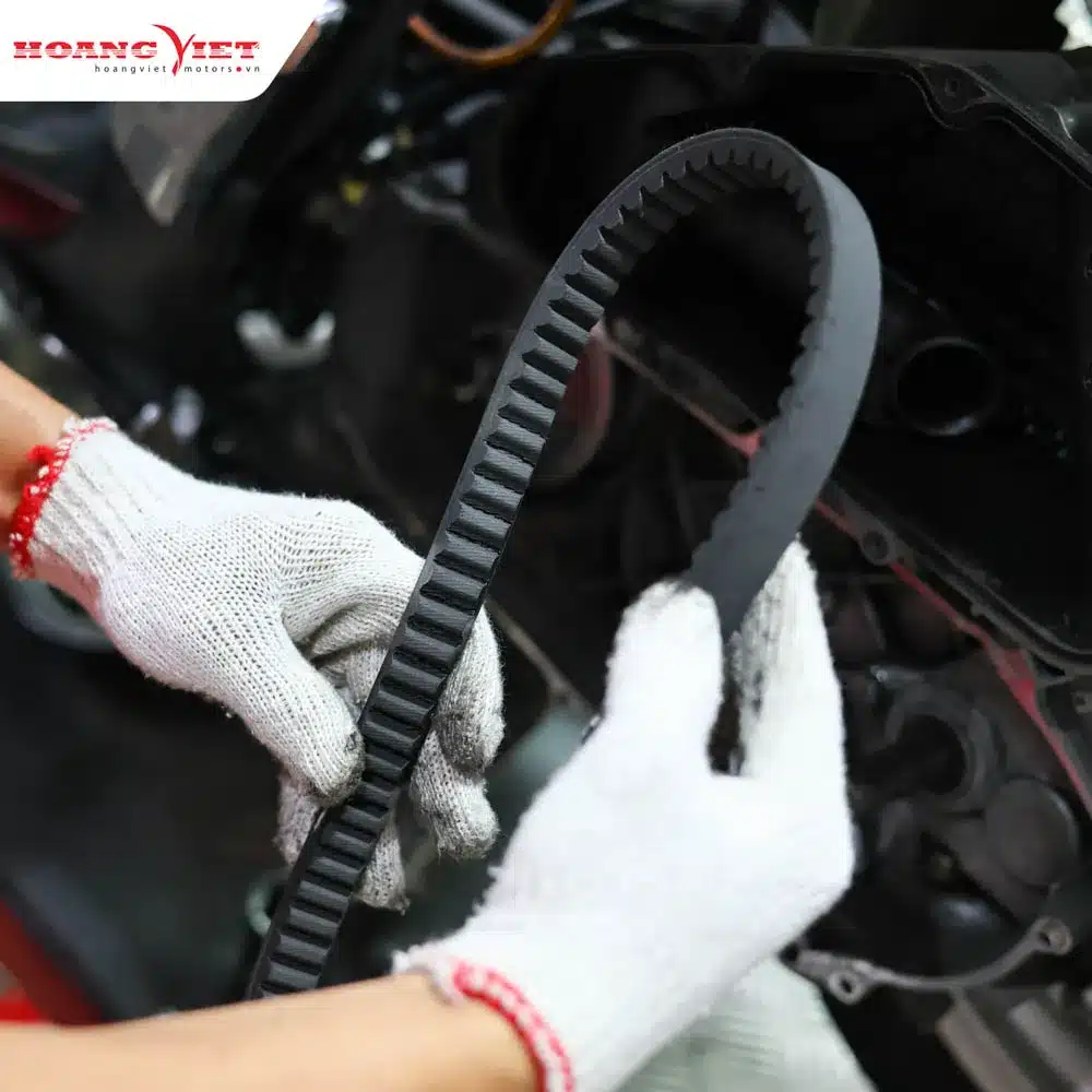 dây curoa xe tay ga và bộ truyền động CVT Dây Curoa xe máy là gì? Cách xử lý thế nào khi bị trùng?