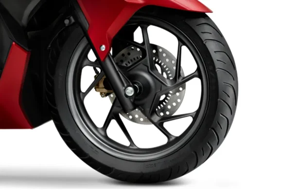 Bánh xe lớn và mâm chữ Y của Vario 160