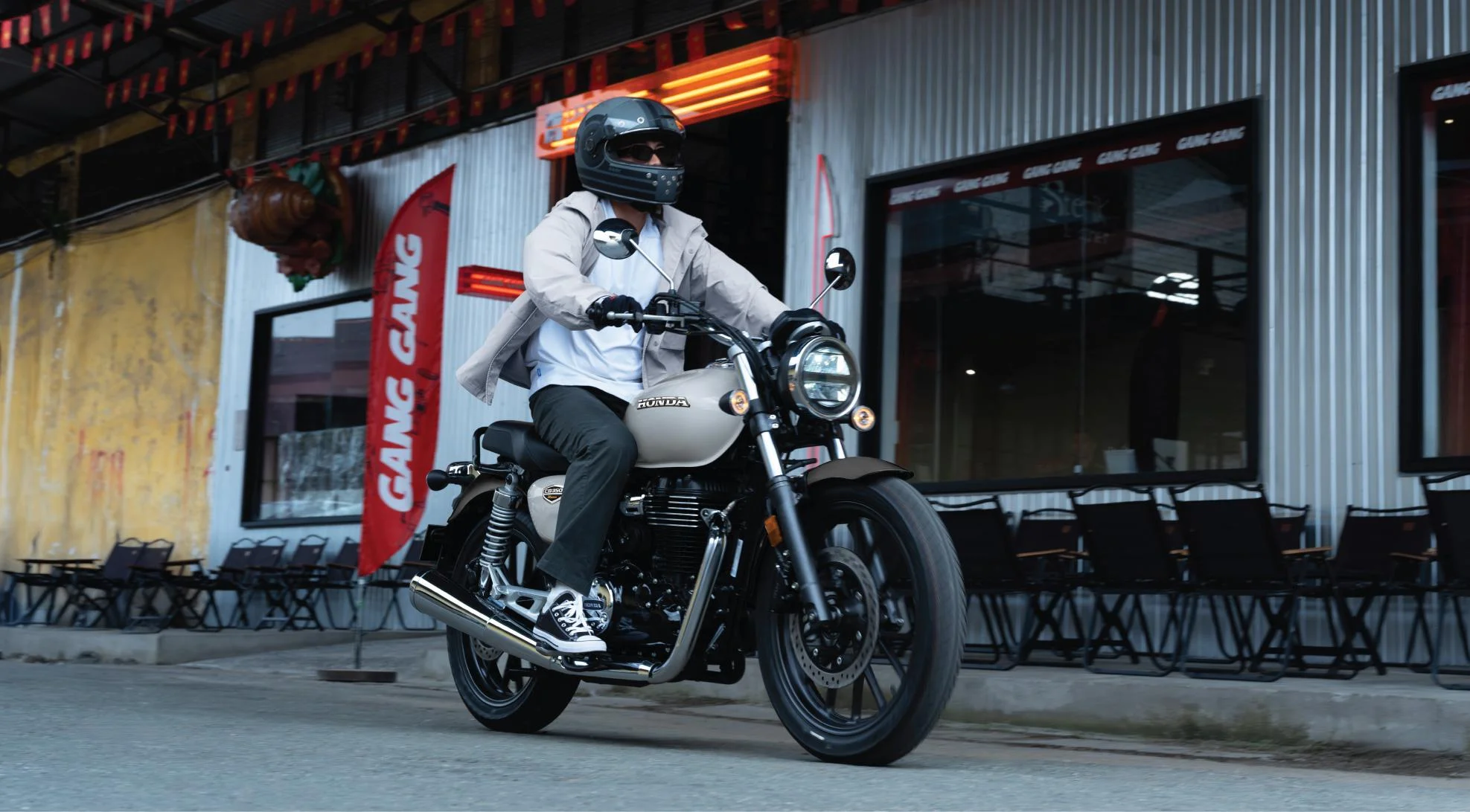 Honda CB350 H’ness chạy phố có ổn không