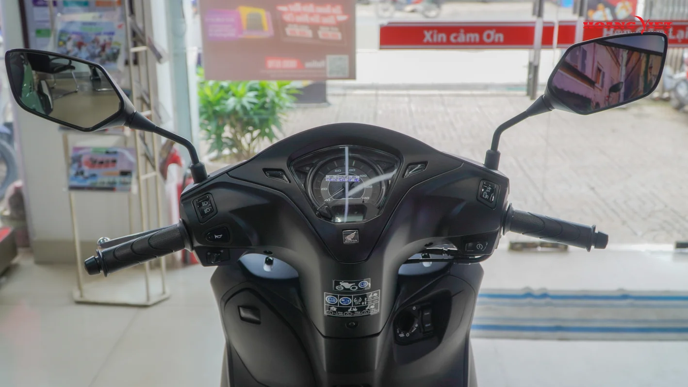 Honda Lead 2026 phiên bản mới 2026 tại HEAD Hoàng Việt - mặt đồng hồ