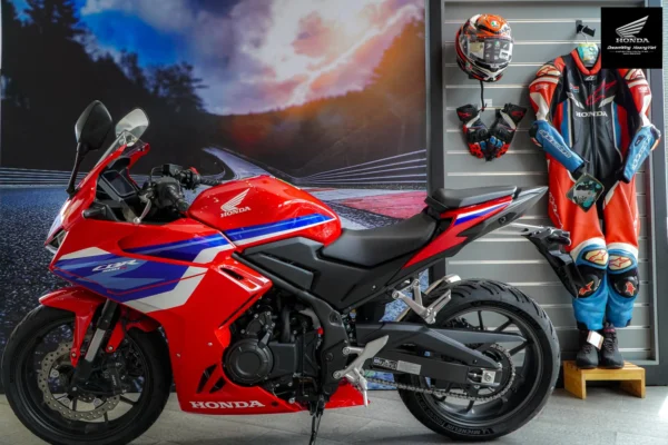 Thiết kế CBR500R