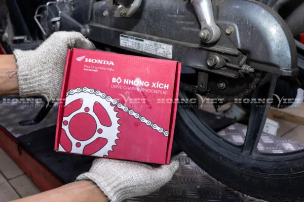 sên, xích xe máy mòn cần thay để đảm bảo an toàn