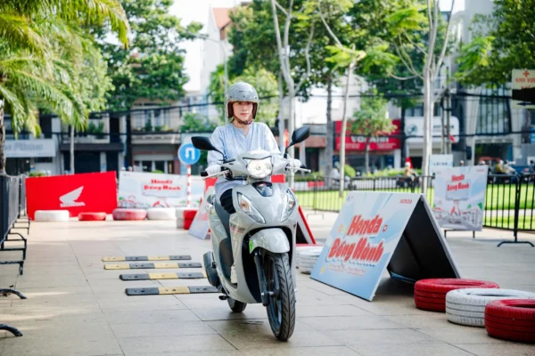 mức tiêu hao nhiên liệu xe máy Honda mới nhất 2026