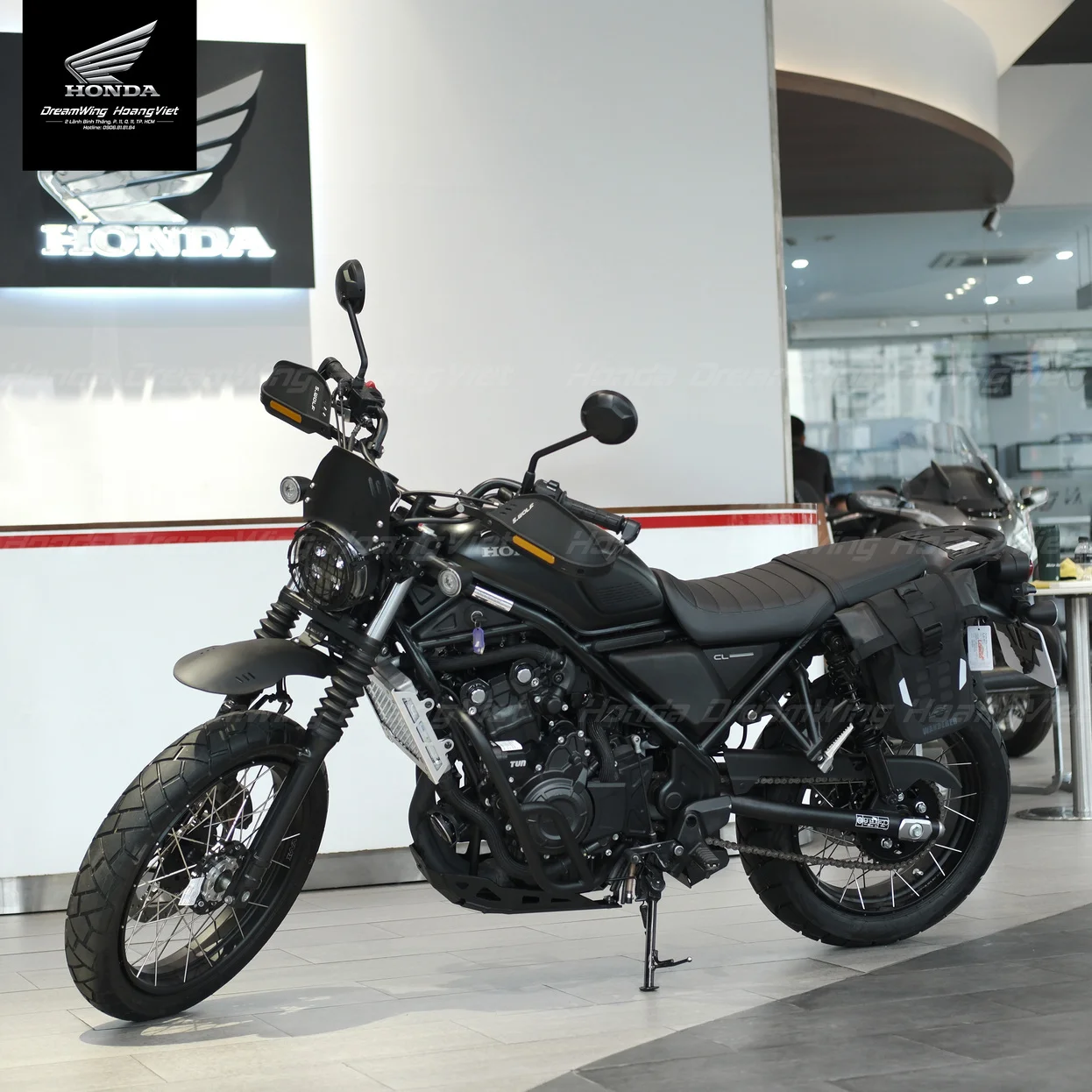 Honda CL500 màu đen tại Dreamwing Hoàng Việt