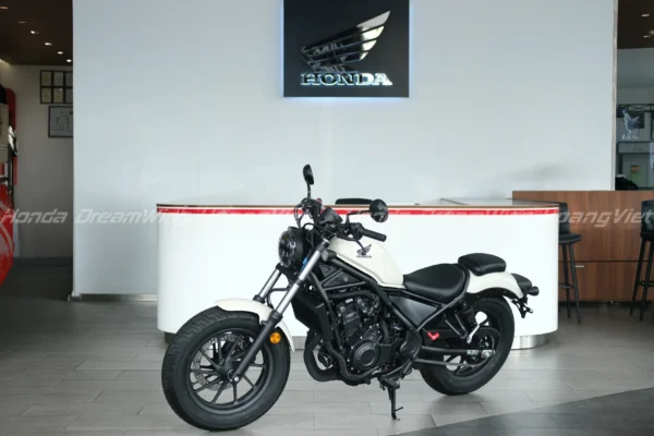 Honda Rebel 500 cruiser thiết kế thấp và dài