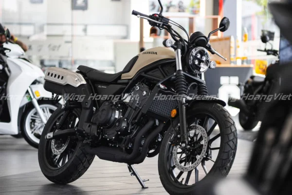 Honda CL500 scrambler 500cc thiết kế thực tế, dáng ngồi thẳng