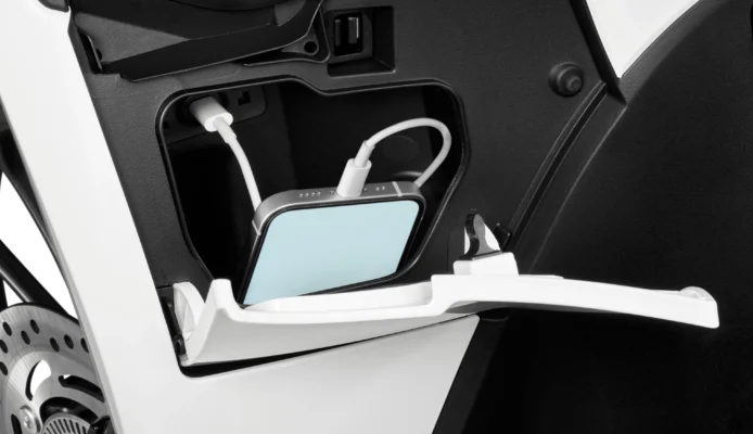 Cổng sạc USB-C trên sh mode 2027, honda sh mode 2027